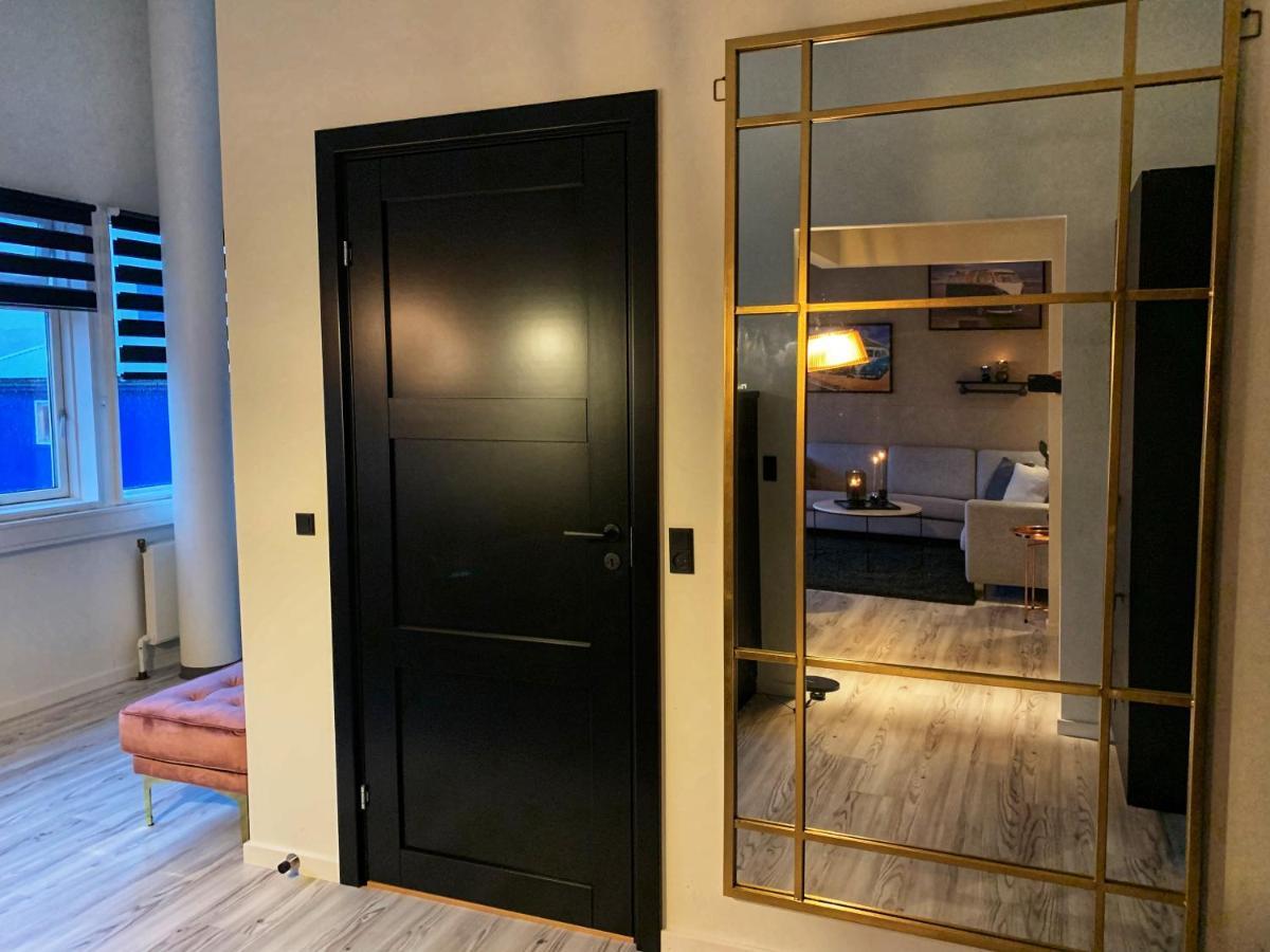 Broncks Apartment 1 - Modern 2-Bedroom In The Heart Of Торсхавн Экстерьер фото